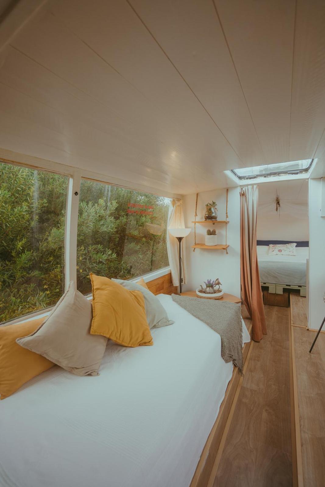 The Amazing Inacio Bus Converted Home Синтра Экстерьер фото