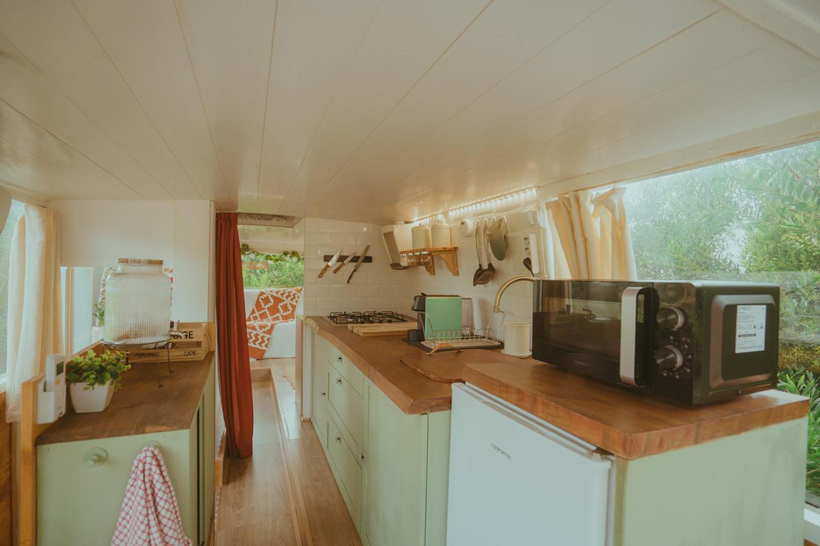 The Amazing Inacio Bus Converted Home Синтра Экстерьер фото